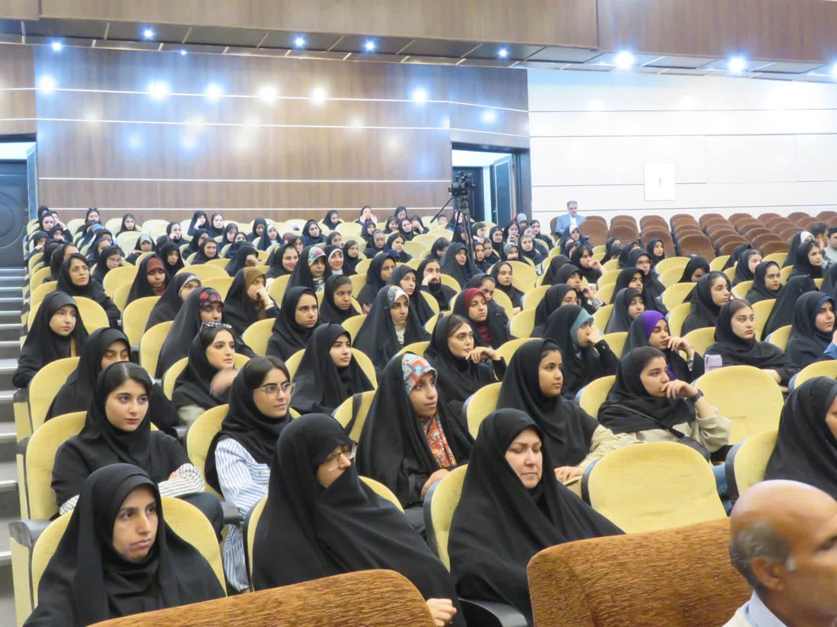 «مجردها بفرمایید ازدواج»؛ مرادی: والدین از موانع بیجا و سختگیریهای غیرمعمول پرهیز کنند «مجردها بفرمایید ازدواج»؛ مرادی: والدین از موانع بیجا و سختگیریهای غیرمعمول پرهیز کنند