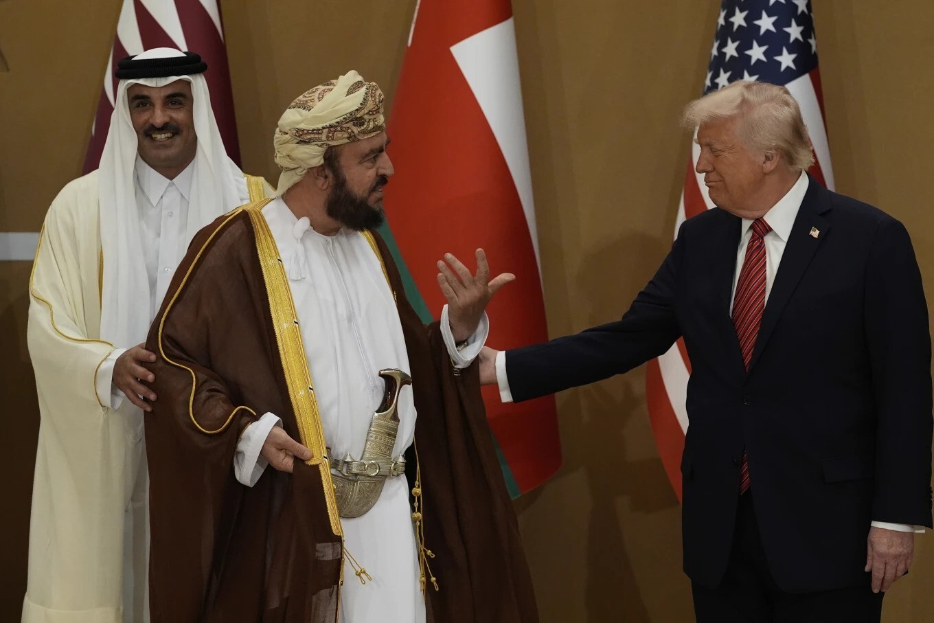 پارادوکس دیپلماسی منفعت‌محور: تحلیل نقش منفعل رهبران عرب در مدیریت بحران غزه