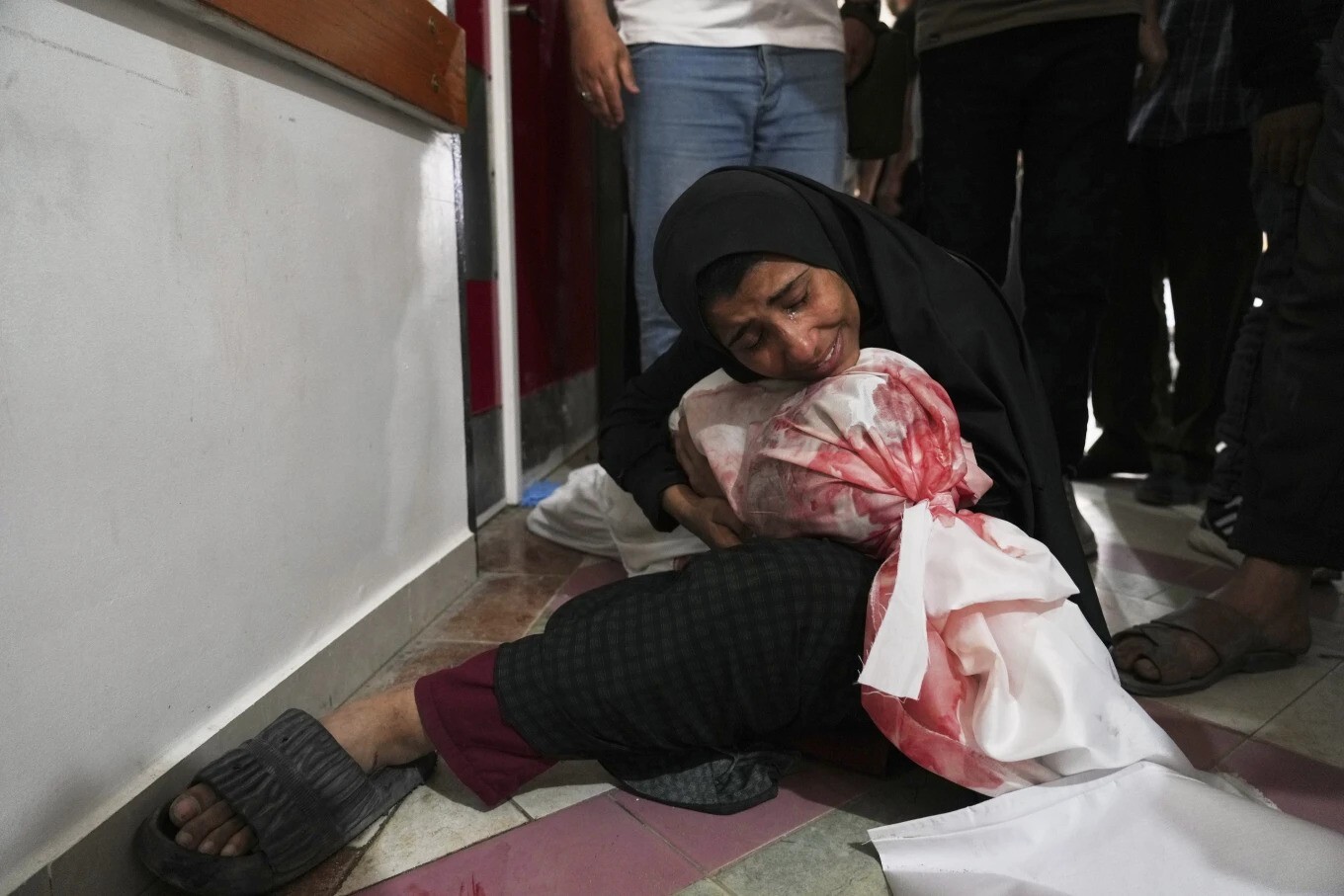 پارادوکس دیپلماسی منفعتمحور: تحلیل نقش منفعل رهبران عرب در مدیریت بحران غزه پارادوکس دیپلماسی منفعتمحور: تحلیل نقش منفعل رهبران عرب در مدیریت بحران غزه