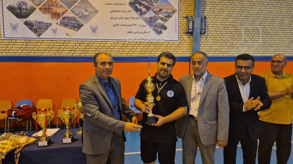 لامرد قهرمان مسابقات فوتسال کارکنان و اعضای هیئت علمی منطقه یک دانشگاه آزاد اسلامی شد لامرد قهرمان مسابقات فوتسال کارکنان و اعضای هیئت علمی منطقه یک دانشگاه آزاد اسلامی شد