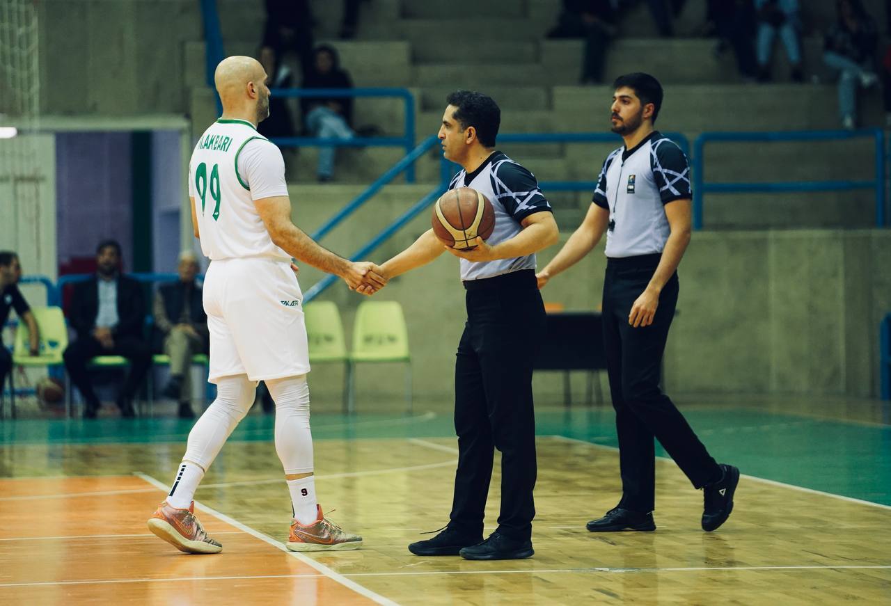 امسال یکی از ضعیف ترین لیگ ها را شاهد بودیم/ ضرر تغییرات مدام مدیریت در کارخانه را بسکتبال دید امسال یکی از ضعیف ترین لیگ ها را شاهد بودیم/ ضرر تغییرات مدام مدیریت در کارخانه را بسکتبال دید