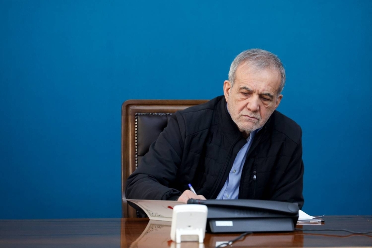 پزشکیان: شاهنامه نه قصه‌ای کهن، بلکه زنده‌ترین کتاب امروز ماست