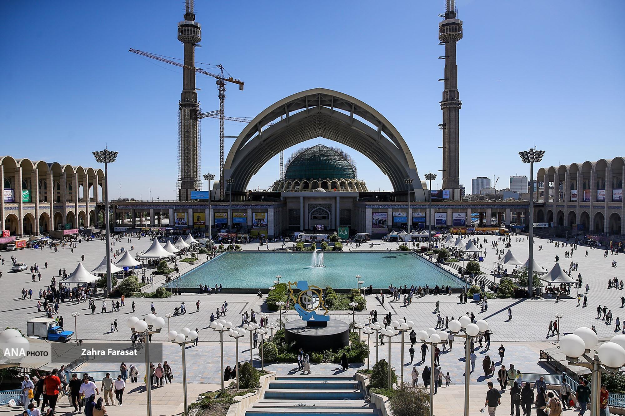 دغدغه ناشر رسیدن کتاب به دست مخاطب است/ پرفروشهای نشر ثالث در نمایشگاه سی و ششم دغدغه ناشر رسیدن کتاب به دست مخاطب است/ پرفروشهای نشر ثالث در نمایشگاه سی و ششم