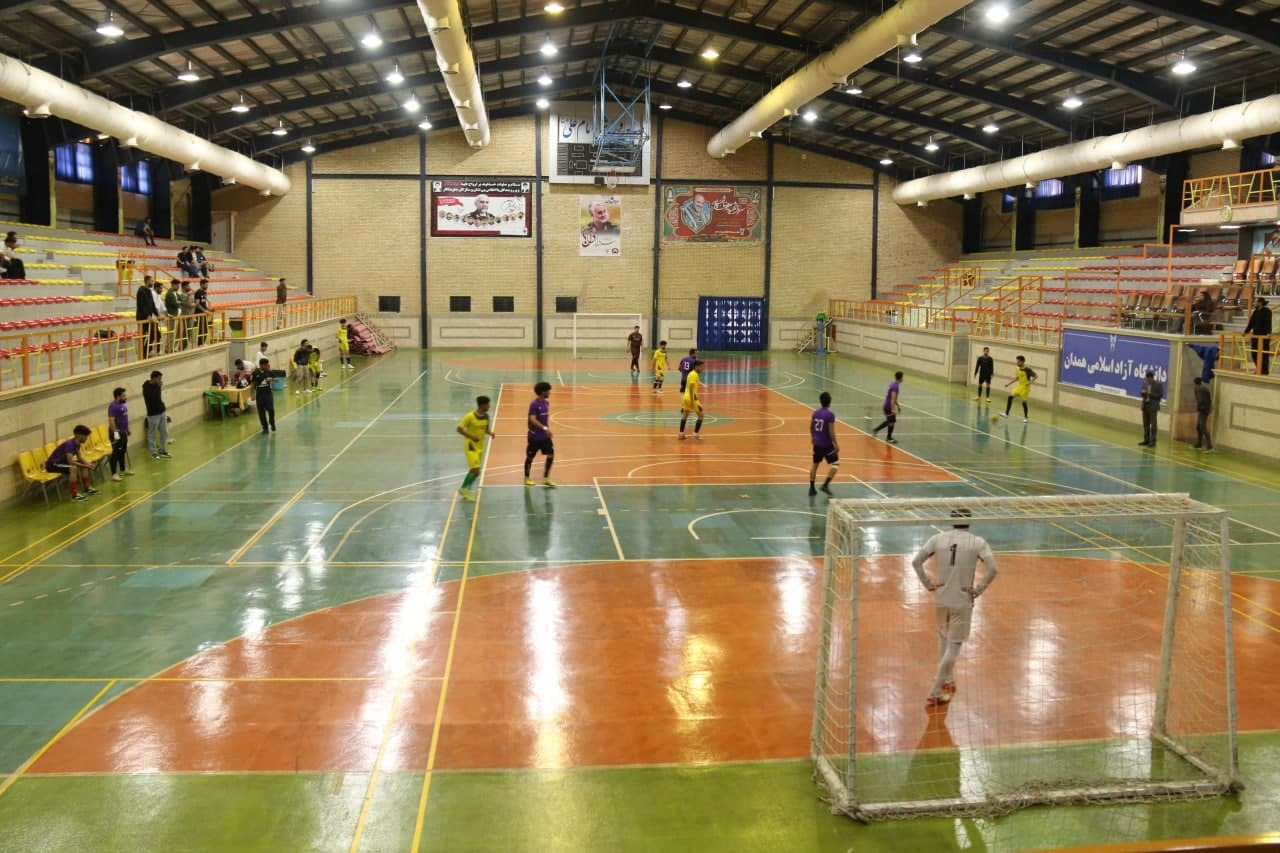 قهرمانی تیم استان مرکزی در مسابقات فوتسال دانشگاه آزاد منطقه ۵ قهرمانی تیم استان مرکزی در مسابقات فوتسال دانشگاه آزاد منطقه ۵