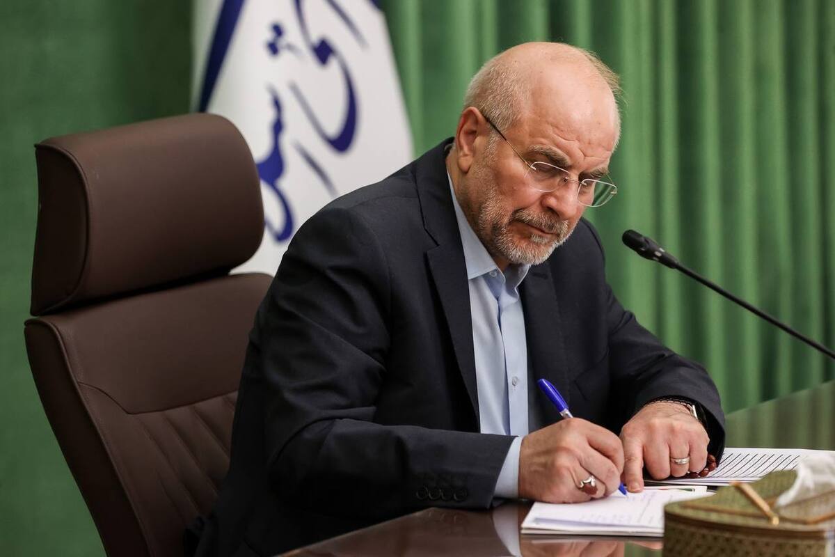 قالیباف انتخاب کارن همایونفر را به‌عنوان چهره سال هنر انقلاب تبریک گفت