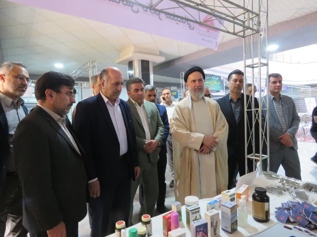 نمایشگاه تخصصی گیاهان دارویی گامی برای تحقق شعار سال و طرح پویش