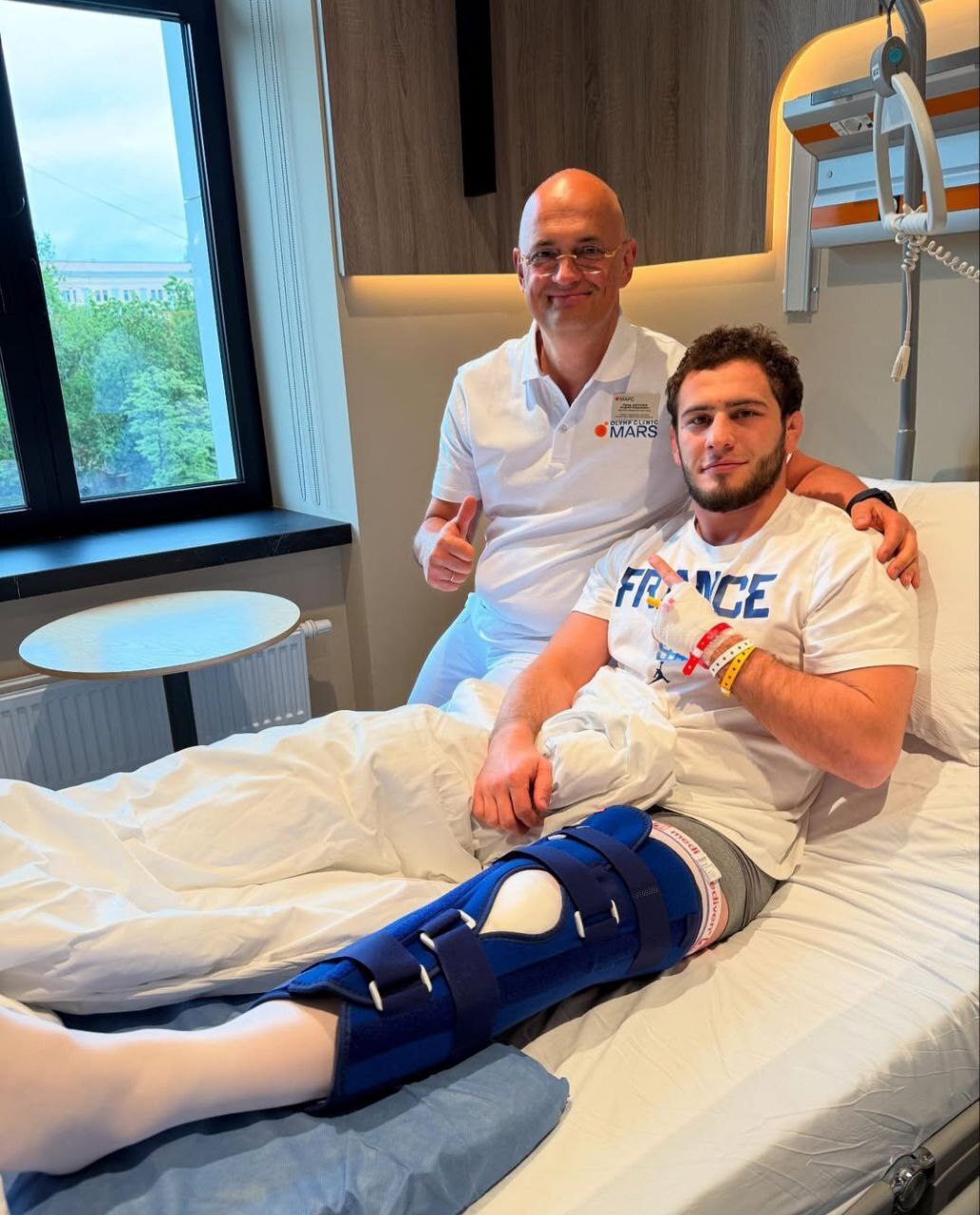 قهرمان کشتی المپیک برای دهمین بار جراحی شد +عکس