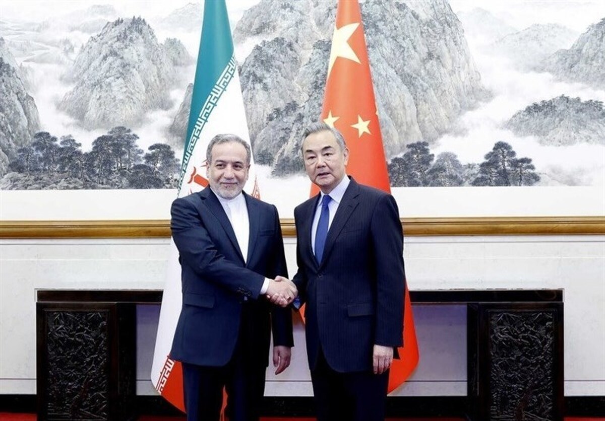 تقویت روابط ایران و چین: تاکید بر اعتماد متقابل و مقابله با یکجانبه‌گرایی