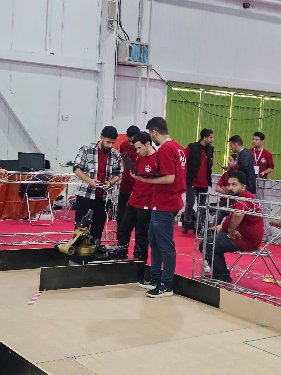 از پرواز تا خودرانی؛ دانشگاه آزاد یزد در مسابقات بین‌المللی ربوکاپ پرافتخارترین شد