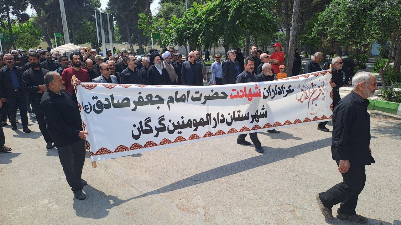 اجتماع بزرگ صادقیون در مشهدالرضا و قم + فیلم و عکس