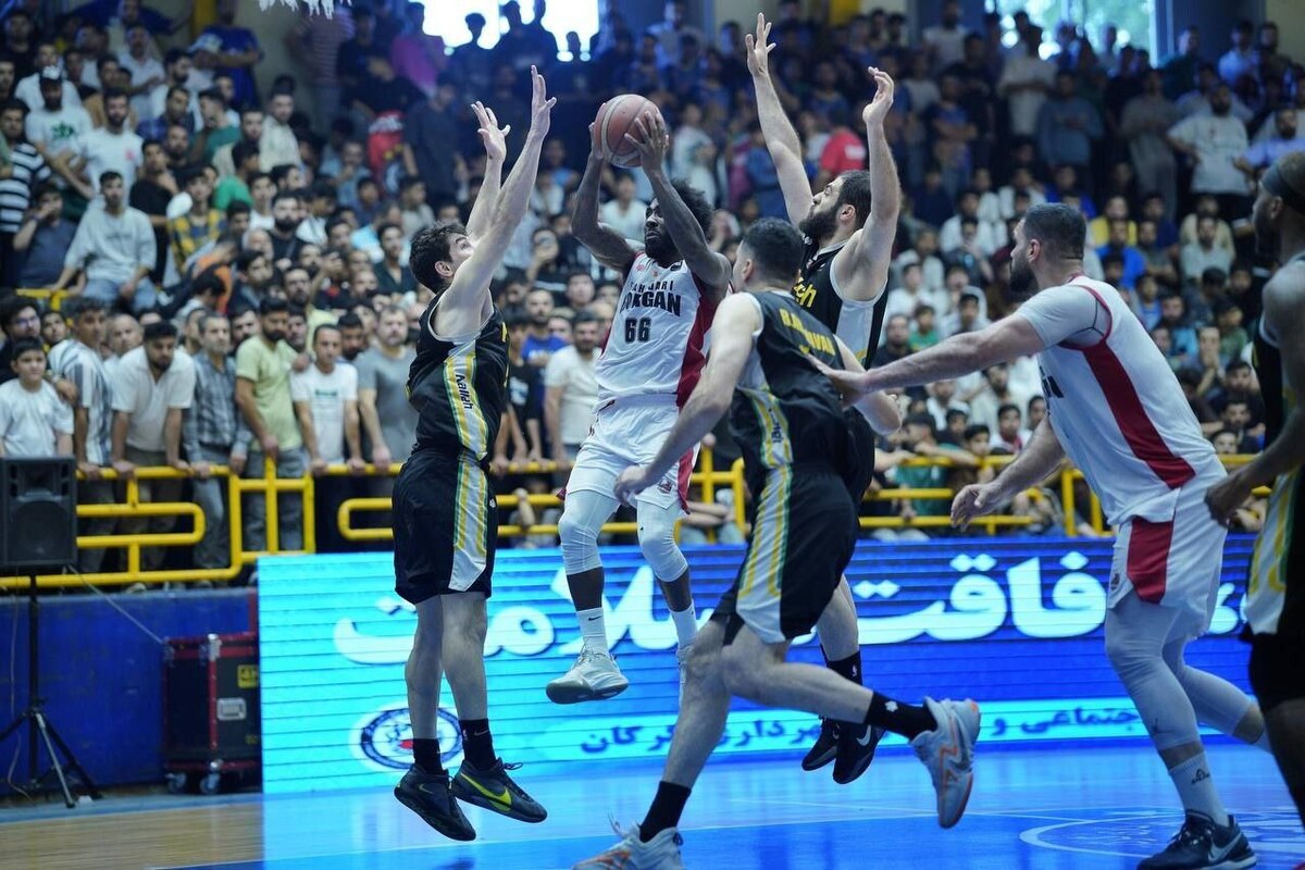 نیمه نهایی لیگ برتر بسکتبال| شهرداری گرگان نخستین فینالیست