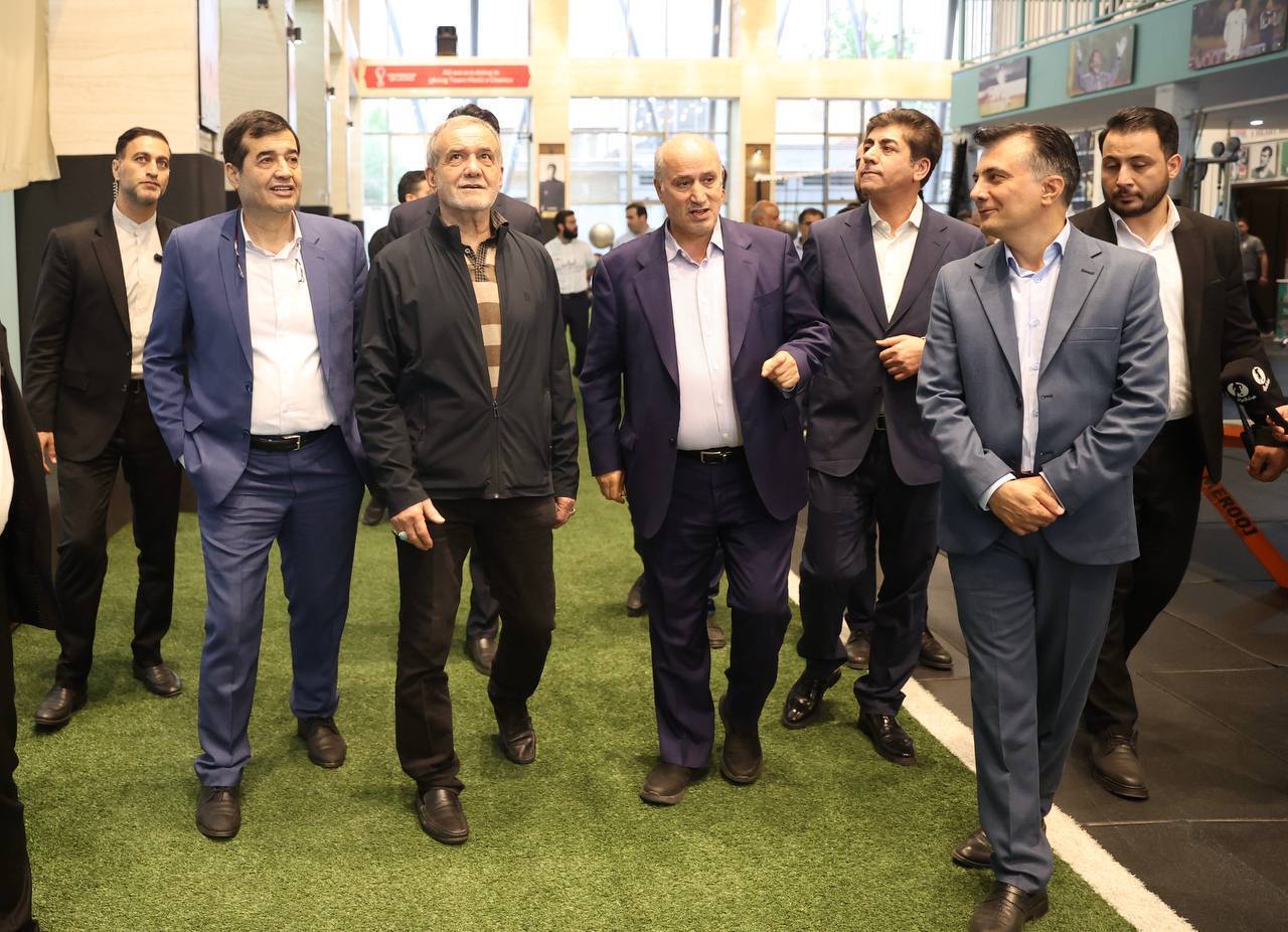 بازدید مسعود پزشکیان از مرکز ملی فوتبال بازدید مسعود پزشکیان از مرکز ملی فوتبال