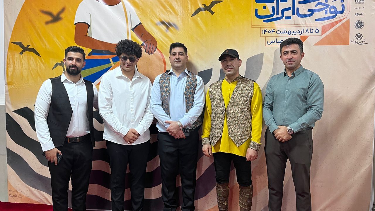 نوای موسیقی اصیل مازندران در حاشیه خلیج فارس طنین انداخت نوای موسیقی اصیل مازندران در حاشیه خلیج فارس طنین انداخت