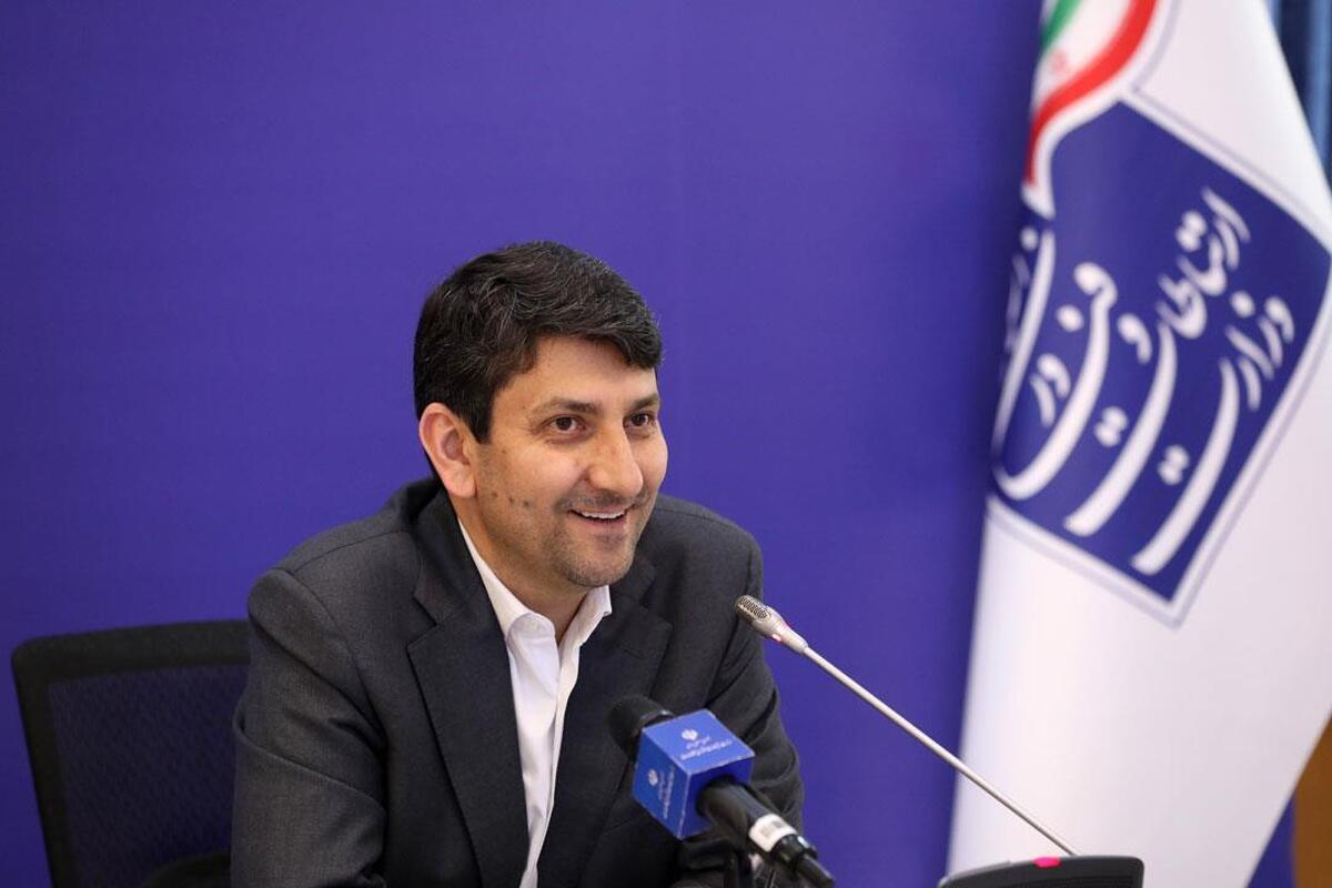 وزیر ارتباطات: از اولین دقایق وقوع انفجار در حال رصد پایداری شبکه در بندر عباس هستیم