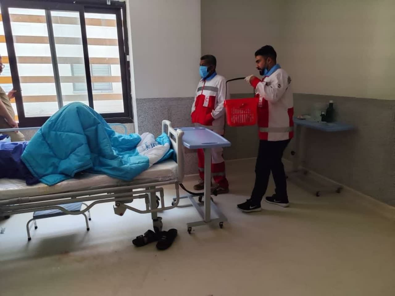 ارائه خدمات امدادی و درمانی دانشگاه آزاد به آسیبدیدگان حادثه بندر شهید رجایی ارائه خدمات امدادی و درمانی دانشگاه آزاد به آسیبدیدگان حادثه بندر شهید رجایی