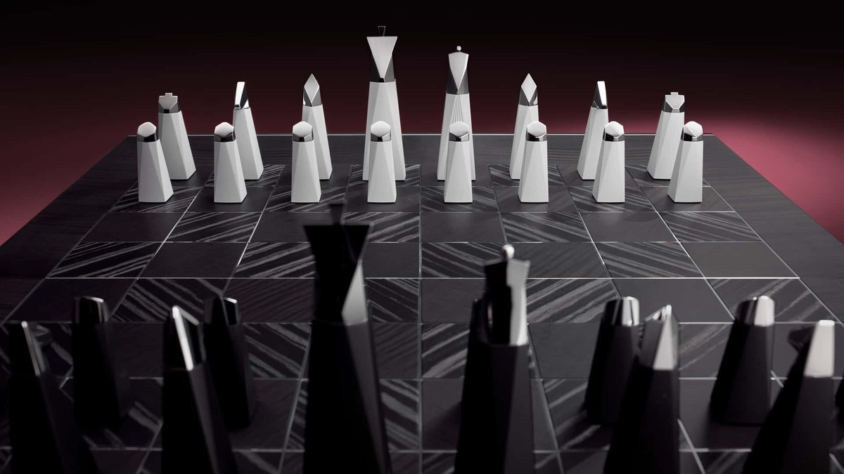 رولز رویس با شطرنج لوکس، سبک زندگی اشرافی را به بازی می‌آورد