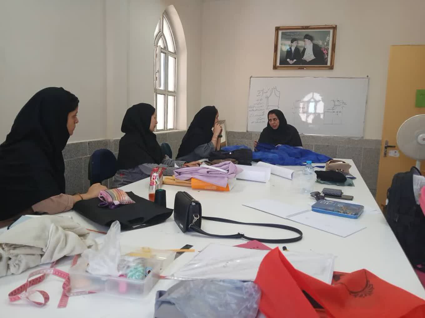 پروژهای نوآورانه؛ دانشگاه آزاد با کارگاه دوخت پل ارتباطی بین صنعت و دانشجویان ساخت پروژهای نوآورانه؛ دانشگاه آزاد با کارگاه دوخت پل ارتباطی بین صنعت و دانشجویان ساخت