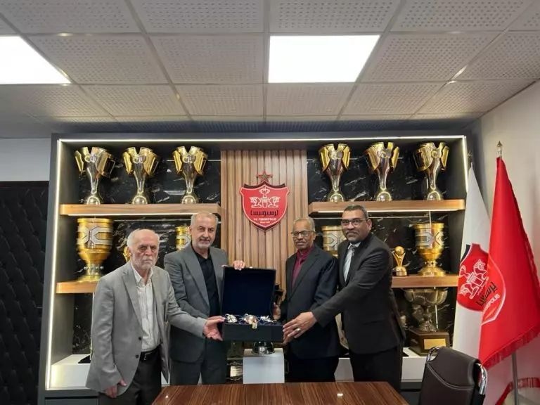 بازدید سفیر سودان از باشگاه پرسپولیس بازدید سفیر سودان از باشگاه پرسپولیس