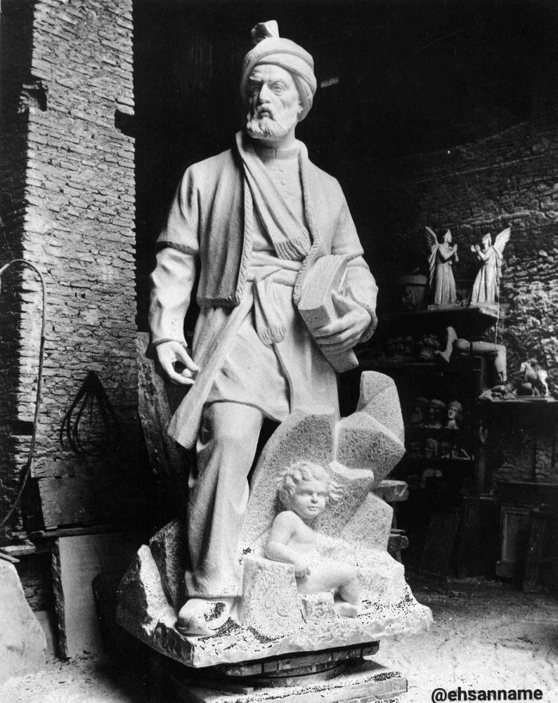 ۶۵سالگی یک اتفاق هنری در میدان فردوسی/ مجسمهای که از پایتخت به زادگاه حکیم توس رفت ۶۵سالگی یک اتفاق هنری در میدان فردوسی/ مجسمهای که از پایتخت به زادگاه حکیم توس رفت