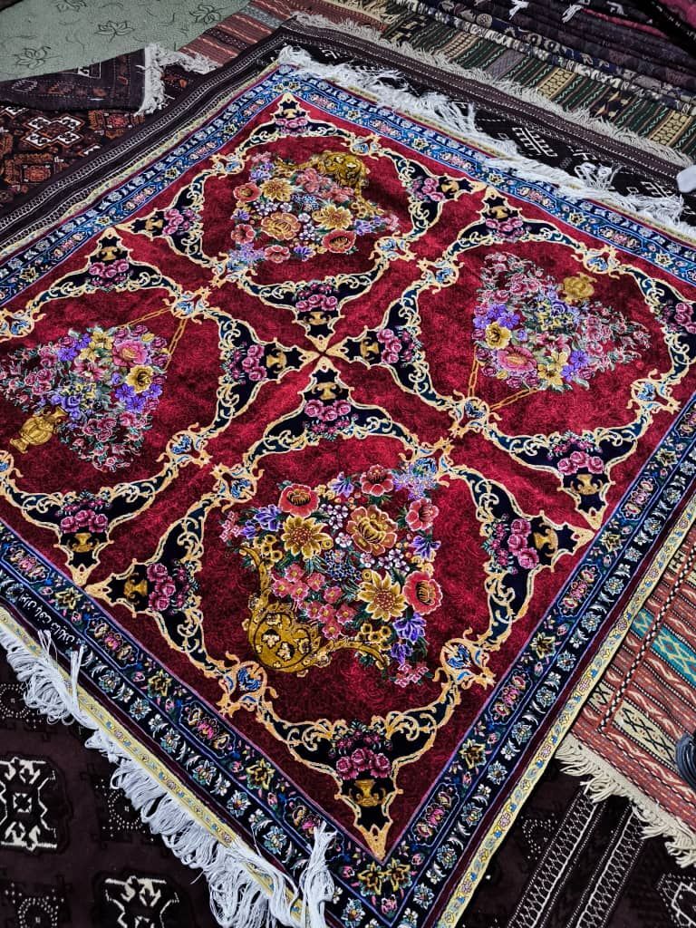 ترسیم نقش‌ قالی‌های دورو در ذهن بافنده؛ طراحی‌های فرش دستباف نمادی از فرهنگ ایرانی