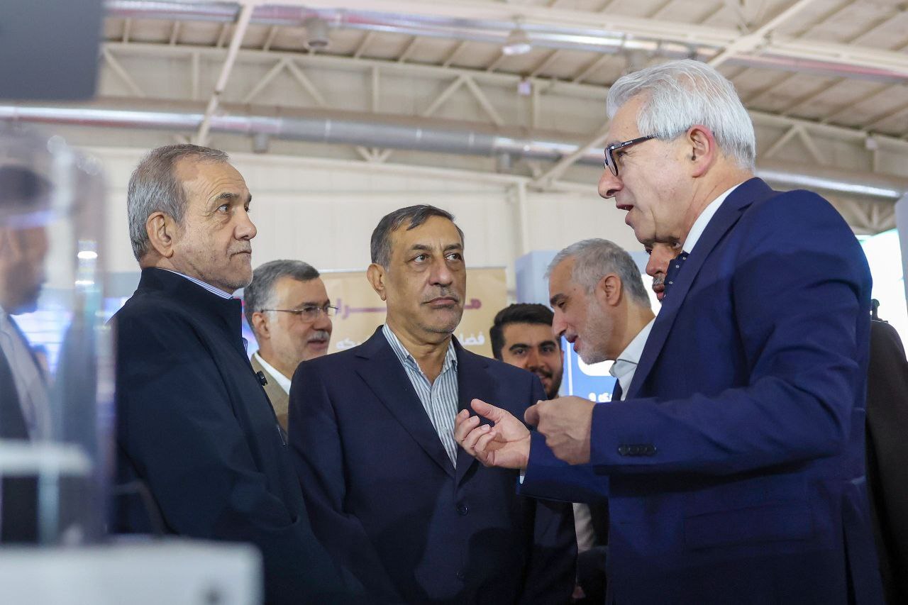 پزشکیان: تلاش دشمنان برای جلوگیری از روند پیشرفت ایران، خیال خامی بیش نیست پزشکیان: تلاش دشمنان برای جلوگیری از روند پیشرفت ایران، خیال خامی بیش نیست