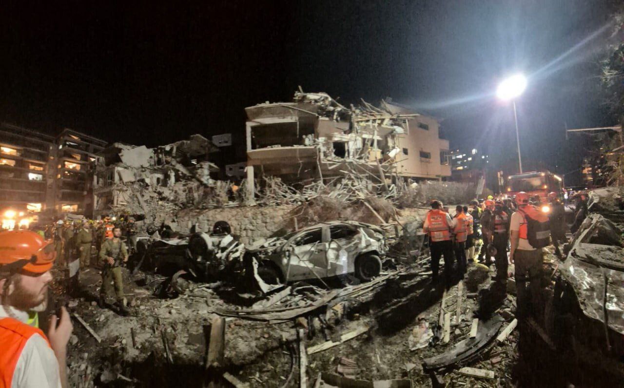 موشک‌ها به قلب سرزمین‌های اشغالی اصابت کردند/ آغاز «وعده صادق ۳»/ تأیید اصابت موشک‌های ایرانی از سوی اسرائیل