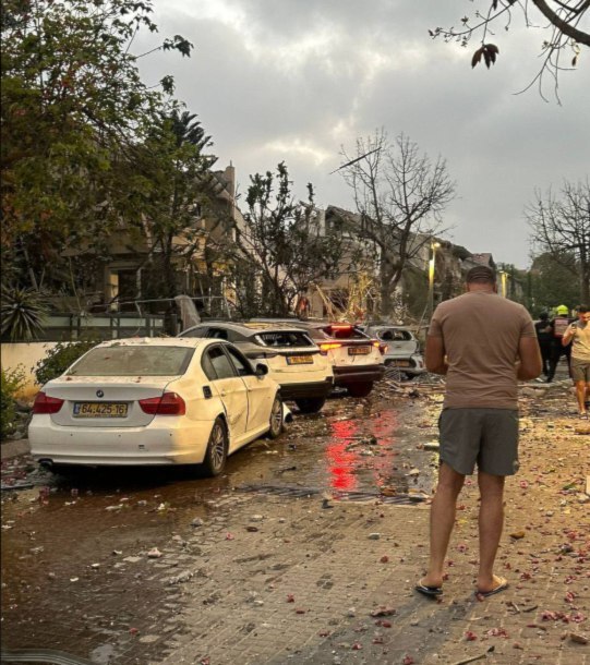 موشک‌ها به قلب سرزمین‌های اشغالی اصابت کردند/ آغاز «وعده صادق ۳»/ تأیید اصابت موشک‌های ایرانی از سوی اسرائیل