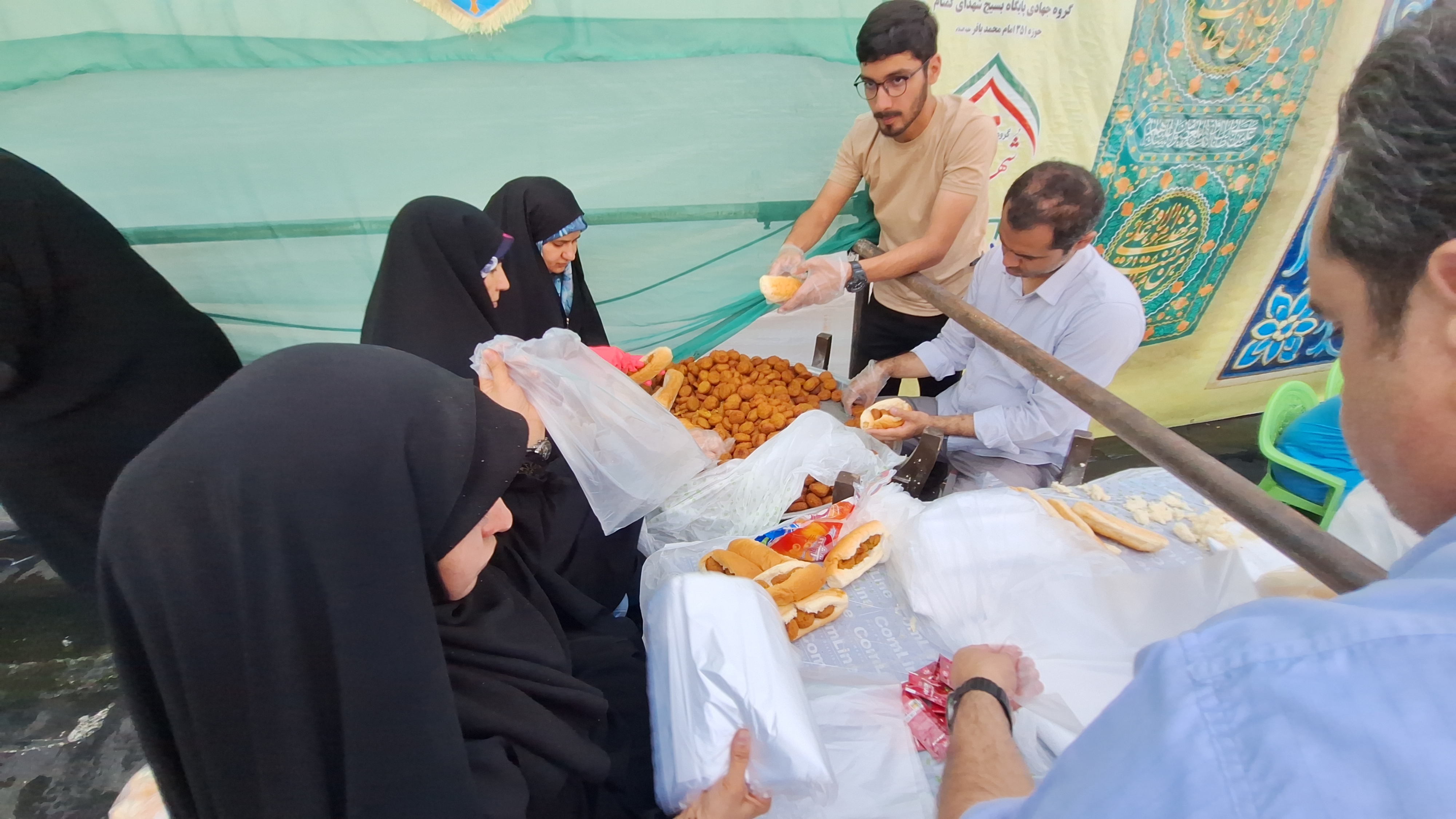 تهران یکپارچه حماسه شد/ گرامیداشت یاد دانشمندان هسته‌ای و فرماندهان طریق القدس در مهمانی کیلومتری