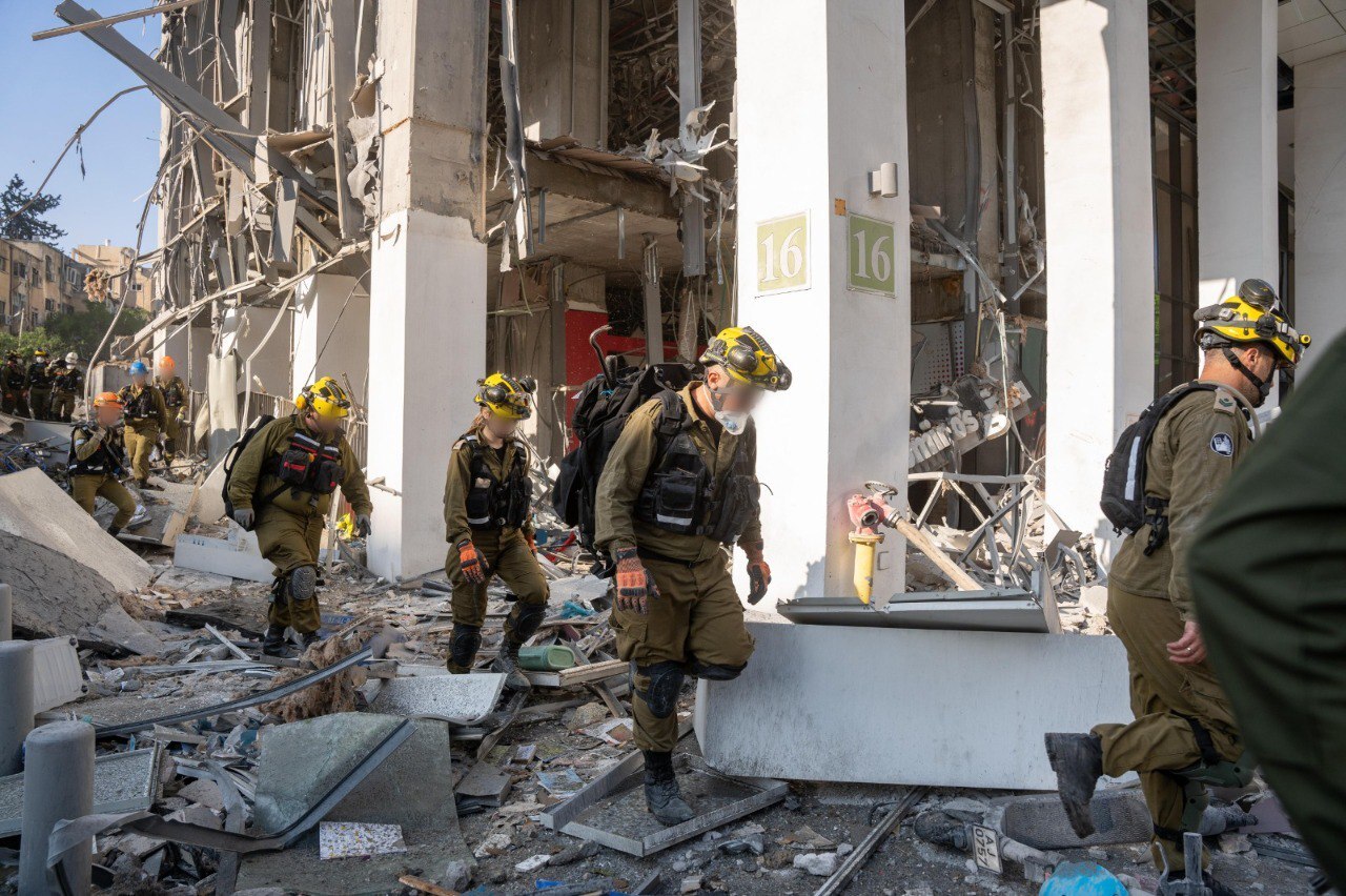 موج جدید حملات ترکیبی علیه اسرائیل| ضربه ۴۷۵ میلیارد دلاری موشکهای ایران به رژیم صهیونیستی موج جدید حملات ترکیبی علیه اسرائیل| ضربه ۴۷۵ میلیارد دلاری موشکهای ایران به رژیم صهیونیستی