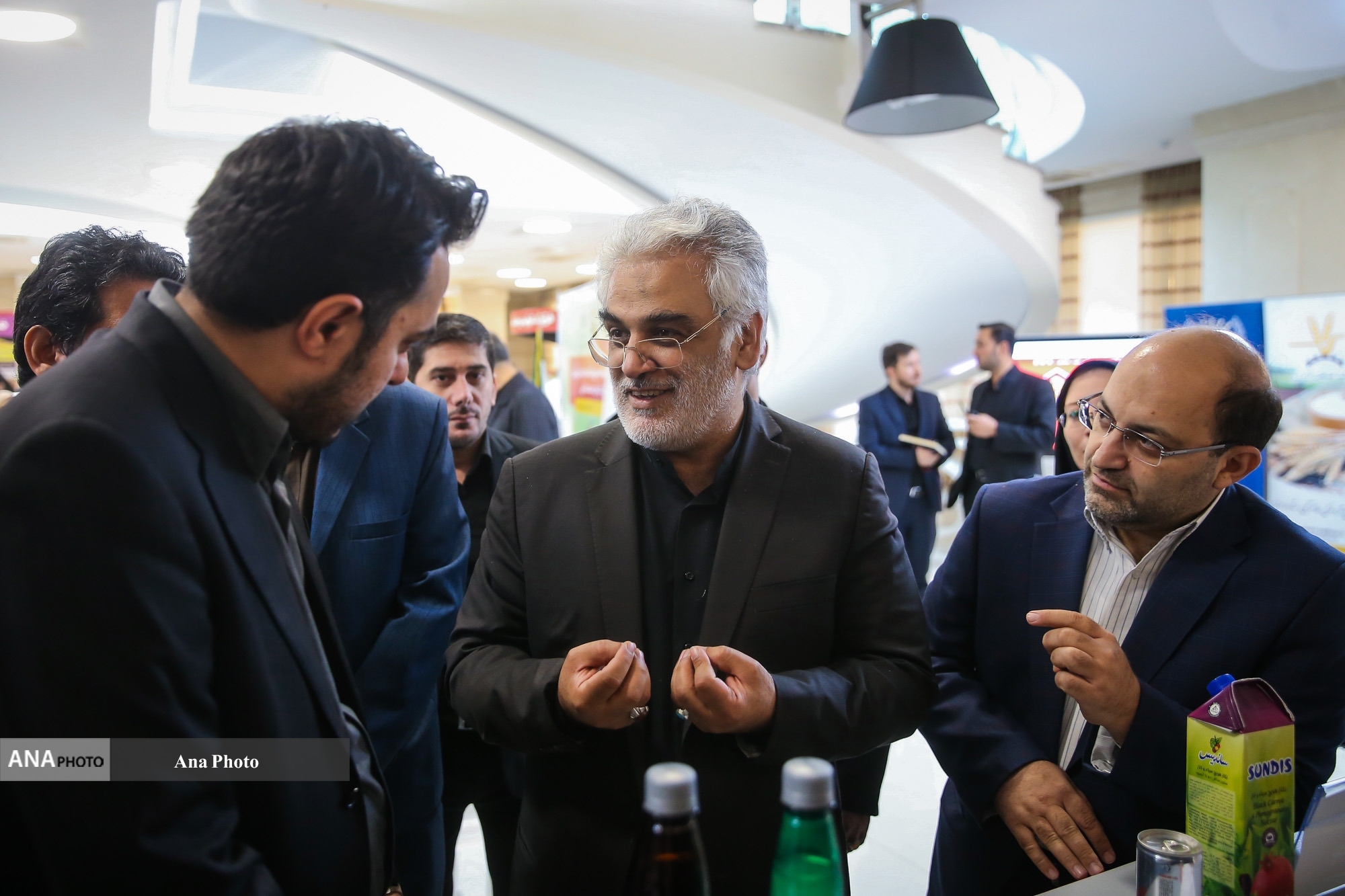 رنگ شهادت در چهره دکتر طهرانچی پیدا بود