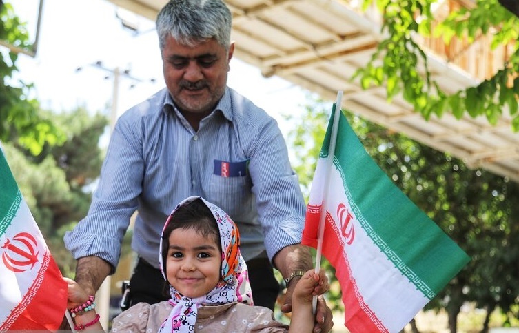 راهپیمایی جمعه نصر در سراسر کشور؛ از حضور بازیگر سریال پایتخت تا تجلی همدلی و ایستادگی