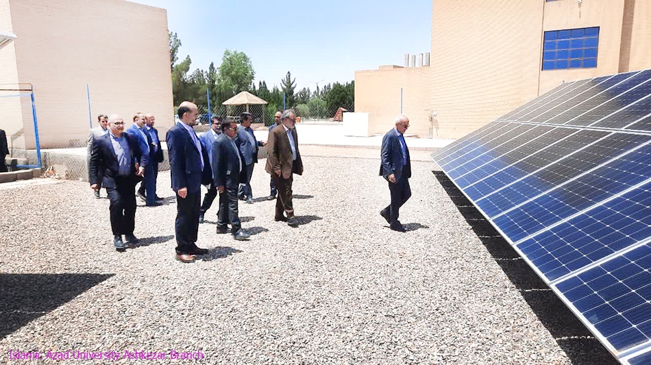 نیروگاه خورشیدی دانشگاه آزاد اشکذر؛سروری کمجد نمونهای موفق از طرحهای درآمدزایی غیرشهریهای نیروگاه خورشیدی دانشگاه آزاد اشکذر؛سروری کمجد نمونهای موفق از طرحهای درآمدزایی غیرشهریهای