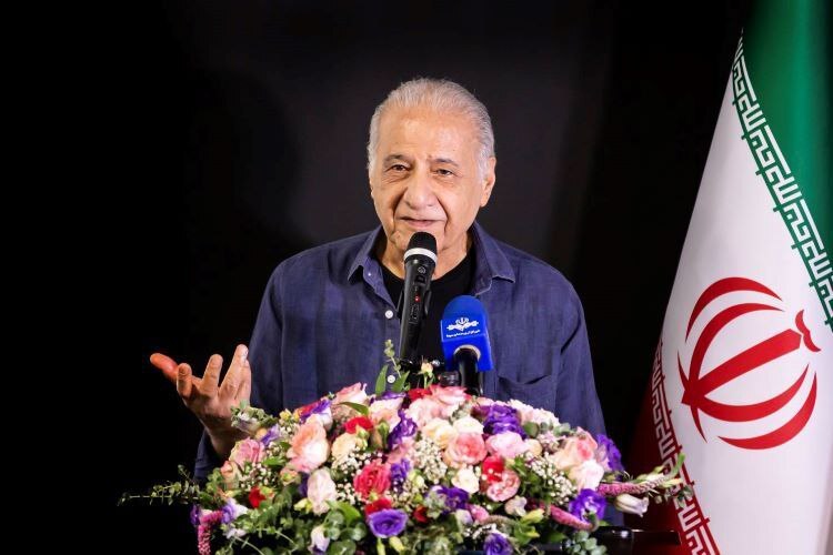 تقدیر از جهانگیر میرشکاری با اعطای نشان درجه یک هنری تقدیر از جهانگیر میرشکاری با اعطای نشان درجه یک هنری