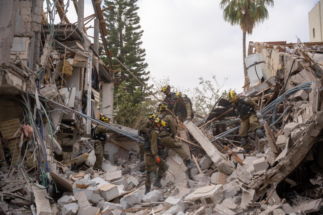 از پرواز پهپادها تا شلیک موشکهای ویرانگر؛ عملیات وعده صادق ۳ وارد فاز بیستم شد از پرواز پهپادها تا شلیک موشکهای ویرانگر؛ عملیات وعده صادق ۳ وارد فاز بیستم شد