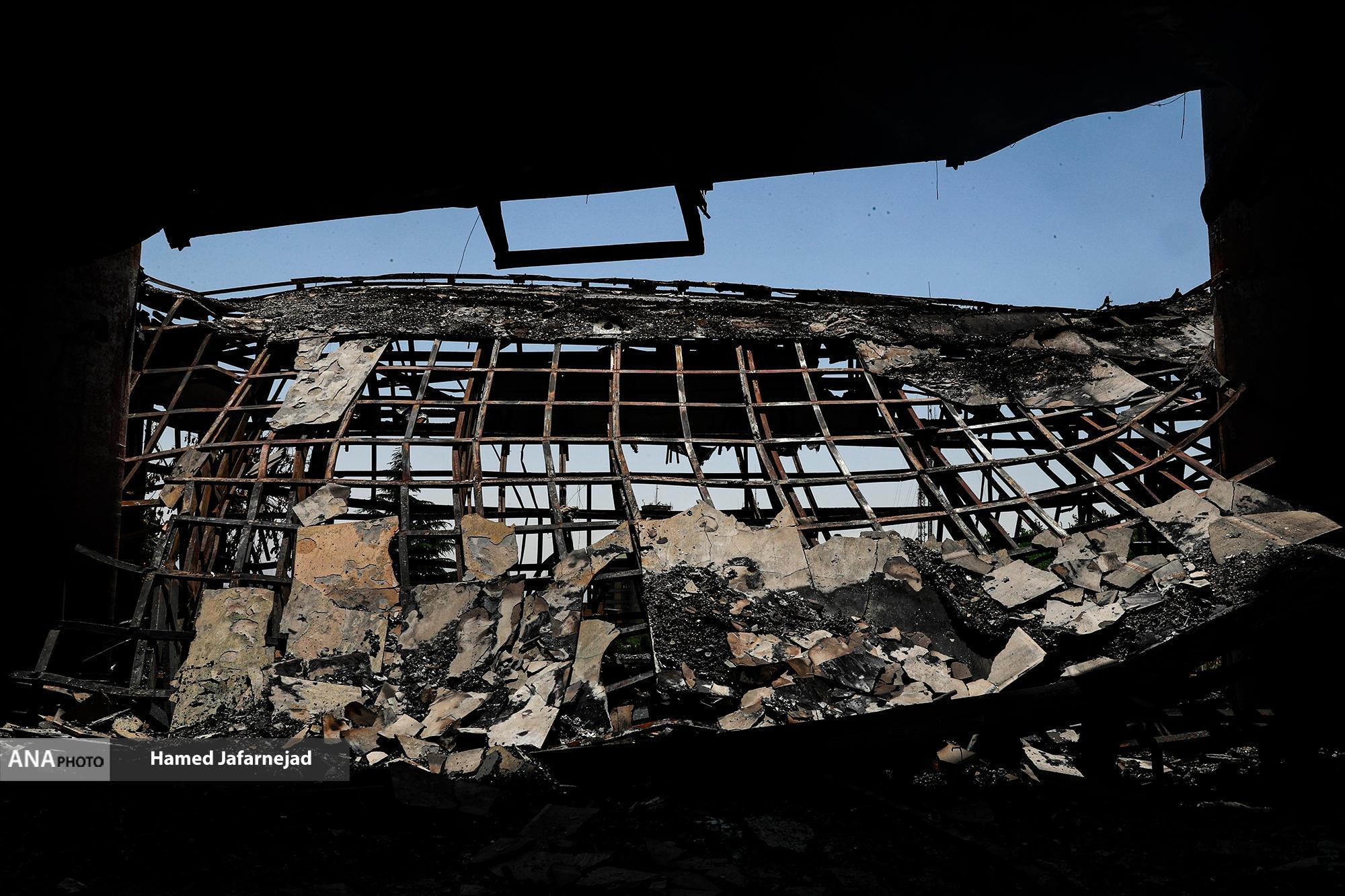 بازدید اهالی رسانه از ساختمان شیشه‌ای رسانه ملی+ عکس