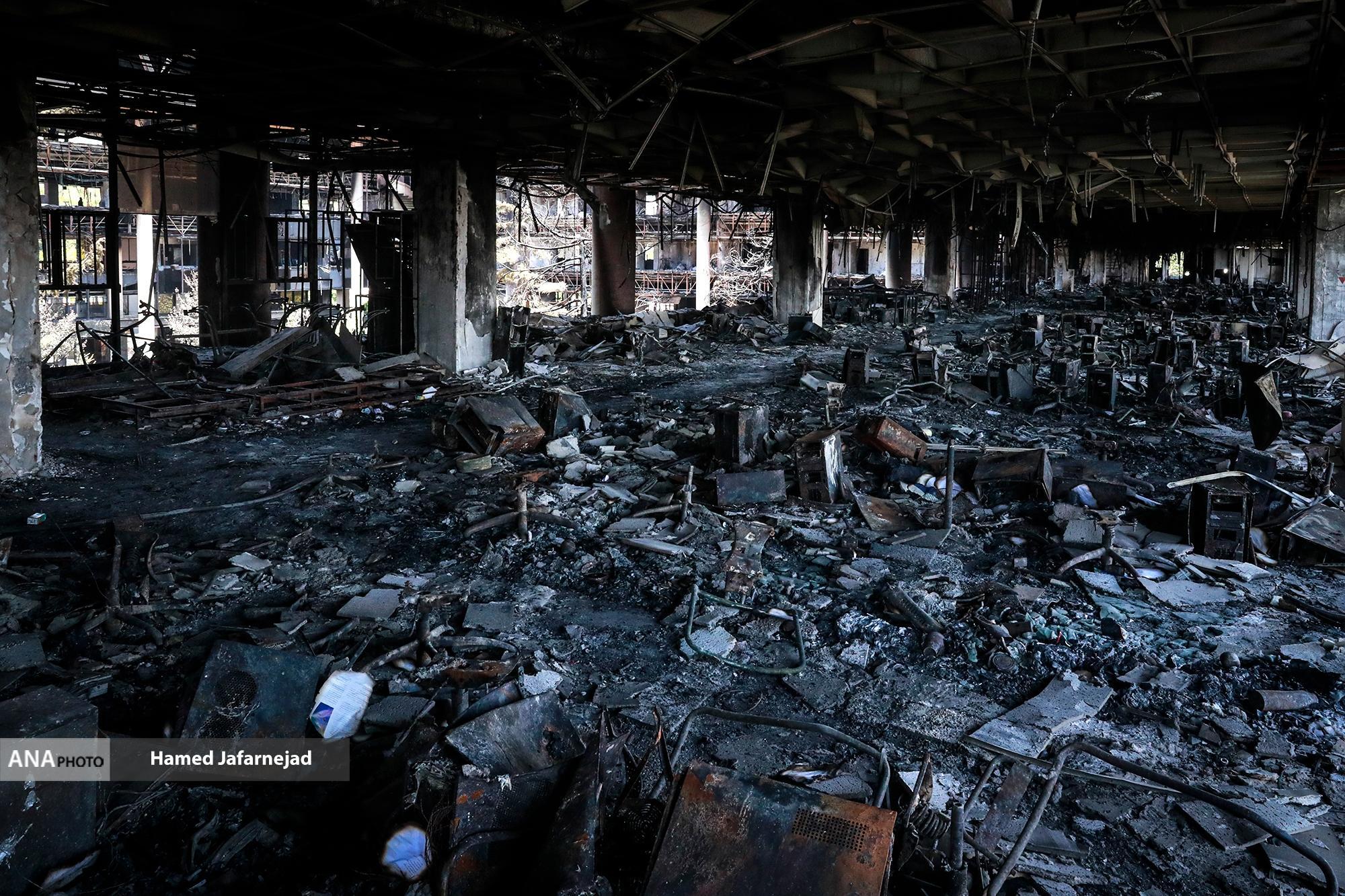 بازدید اهالی رسانه از ساختمان شیشه‌ای رسانه ملی+ عکس