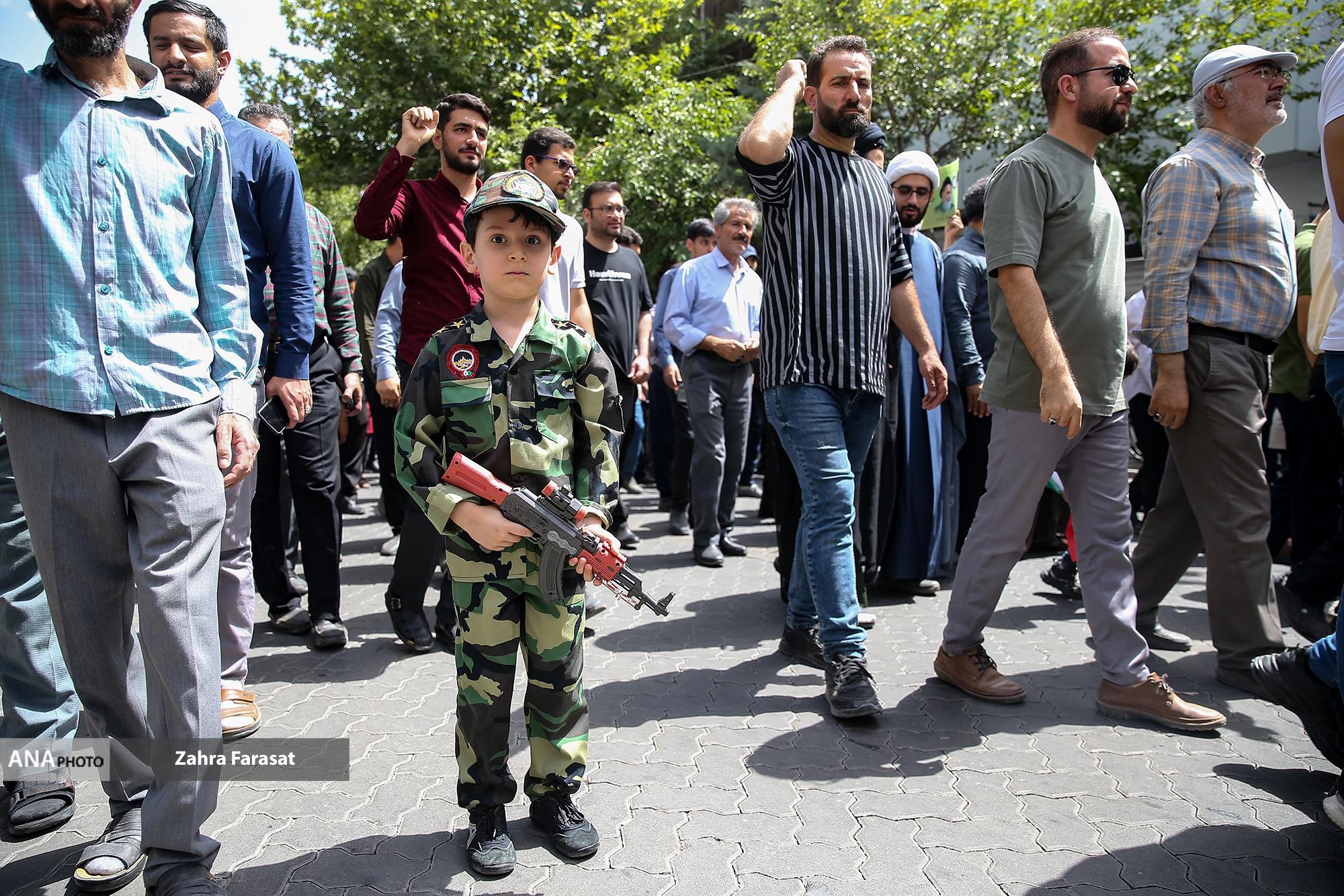 تربیت رفاهزده، تربیت مقاومتی نیست/ کودکان را به خط مقدم شناخت بیاوریم تربیت رفاهزده، تربیت مقاومتی نیست/ کودکان را به خط مقدم شناخت بیاوریم