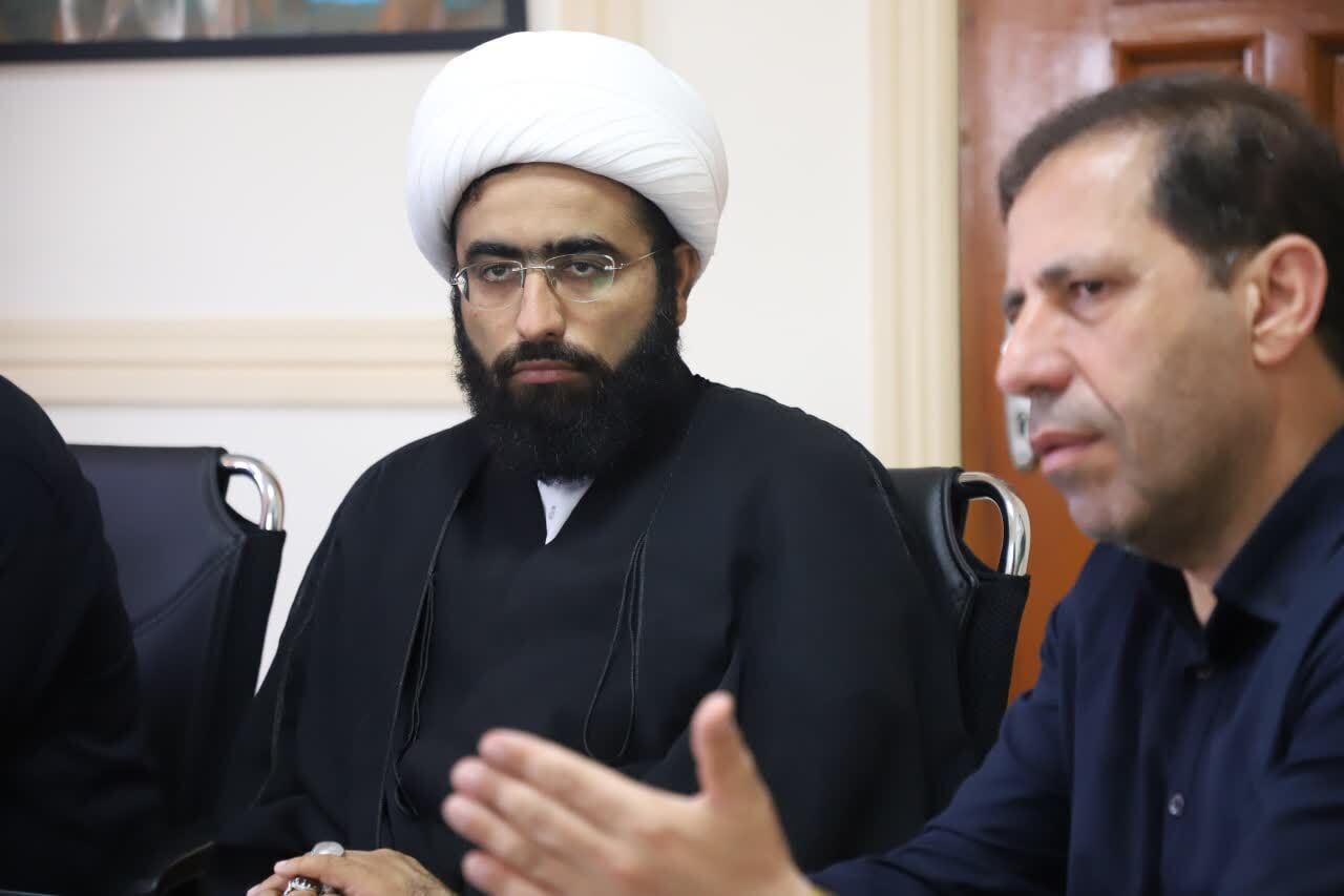 فرهنگ عاشورا روحیه شهادتطلبی و ظلمستیزی را در جامعه اسلامی زنده نگه داشته است فرهنگ عاشورا روحیه شهادتطلبی و ظلمستیزی را در جامعه اسلامی زنده نگه داشته است