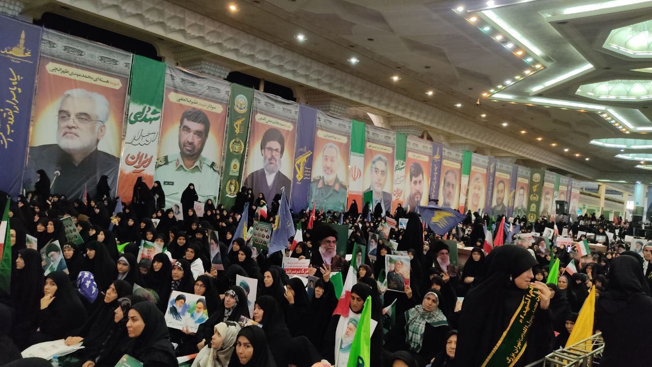 مصلای تهران میزبان مراسم گرامیداشت شهدای اقتدار مصلای تهران میزبان مراسم گرامیداشت شهدای اقتدار