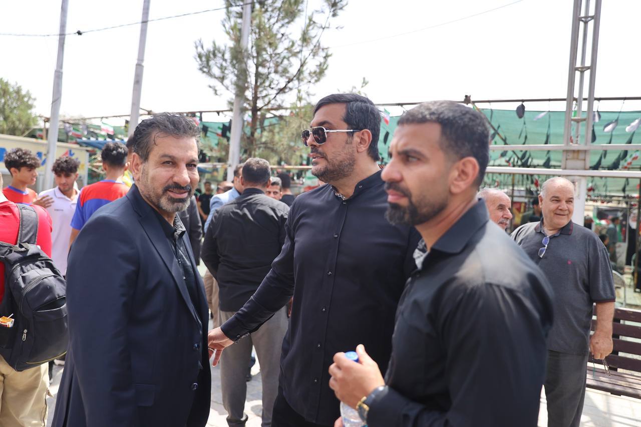 حضور پرشور جامعه ورزش و جوانان در قطعه شهدای جنایت رژیم صهیونی/ ورزشی‌ها با شهدا وداع کردن