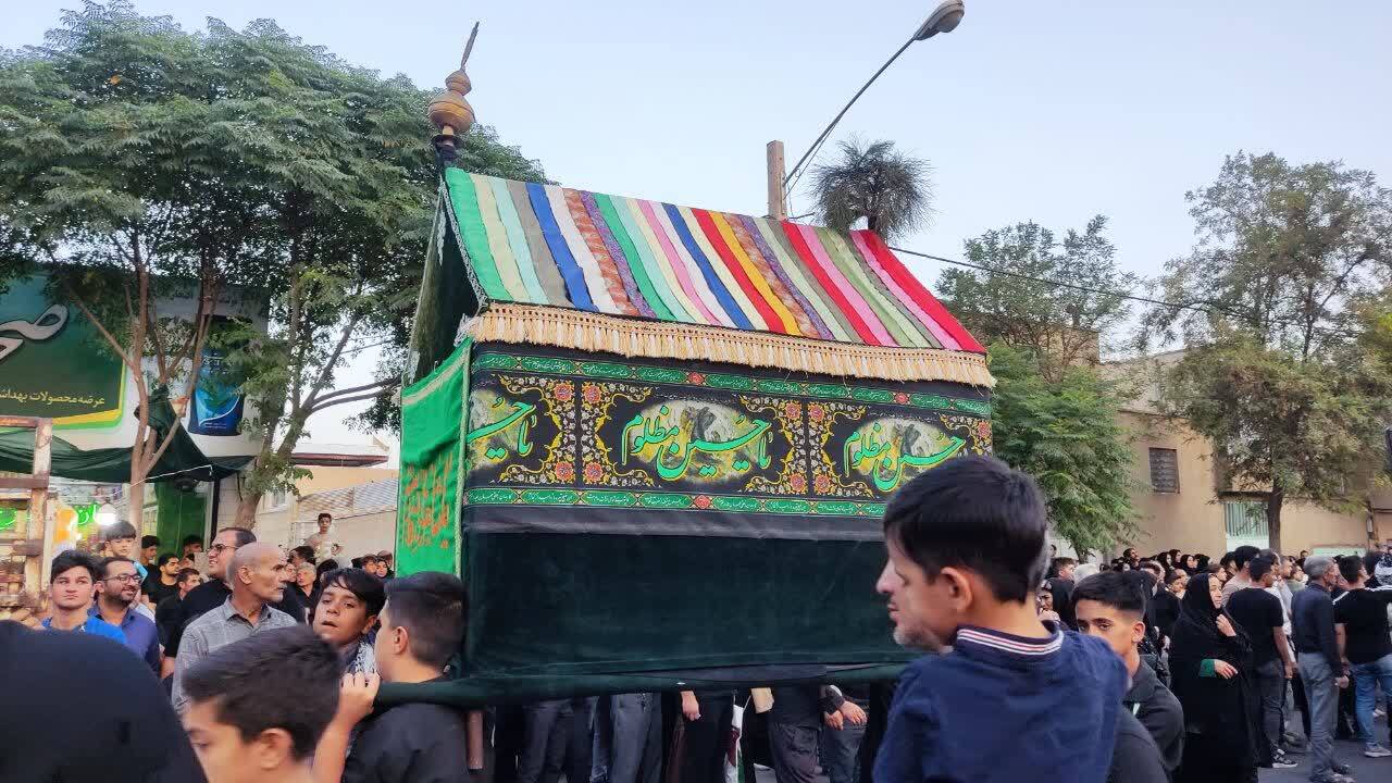 سفری به عمق تاریخ عاشورا و سنت‌های مذهبی ایران؛ نجوای عشق و ایمان در نخل‌گردانی ۲۰۰ ساله فدافن