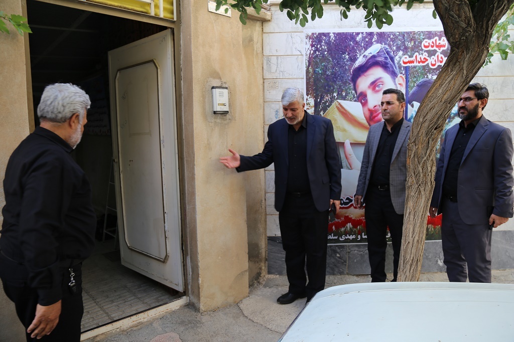 شهید احمدی سرتختی مزد سالهای زحمت و جهاد را با شهادت گرفت شهید احمدی سرتختی مزد سالهای زحمت و جهاد را با شهادت گرفت