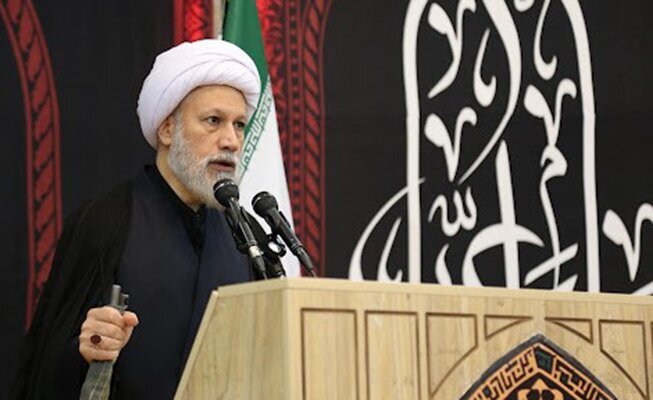 هشدار ائمه جمعه کشور به مسئولان؛ فریب لبخندهای دیپلماتیک را نخورید