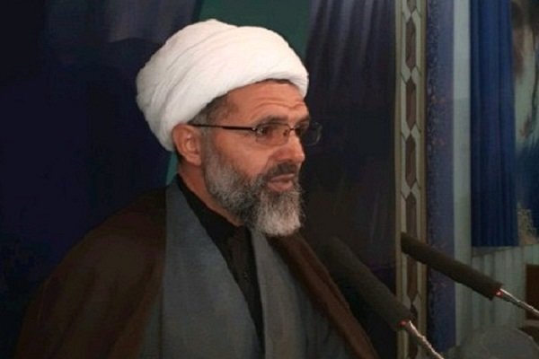 هشدار ائمه جمعه کشور به مسئولان؛ فریب لبخندهای دیپلماتیک را نخورید