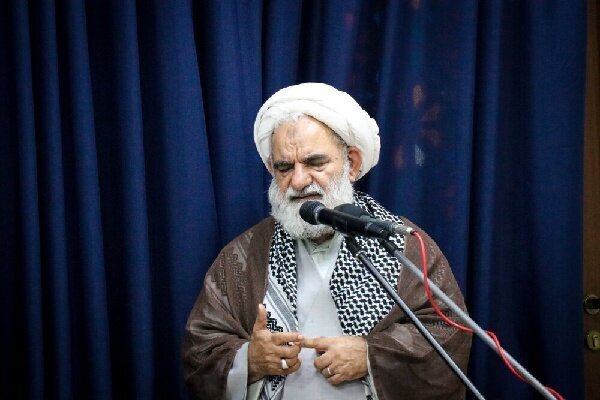 هشدار ائمه جمعه کشور به مسئولان؛ فریب لبخندهای دیپلماتیک را نخورید