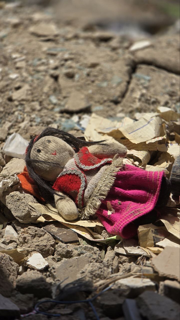 بازدید رئیس کمیسیون امنیت ملی از مناطق مسکونی مورد حمله رژیم صهیونیستی