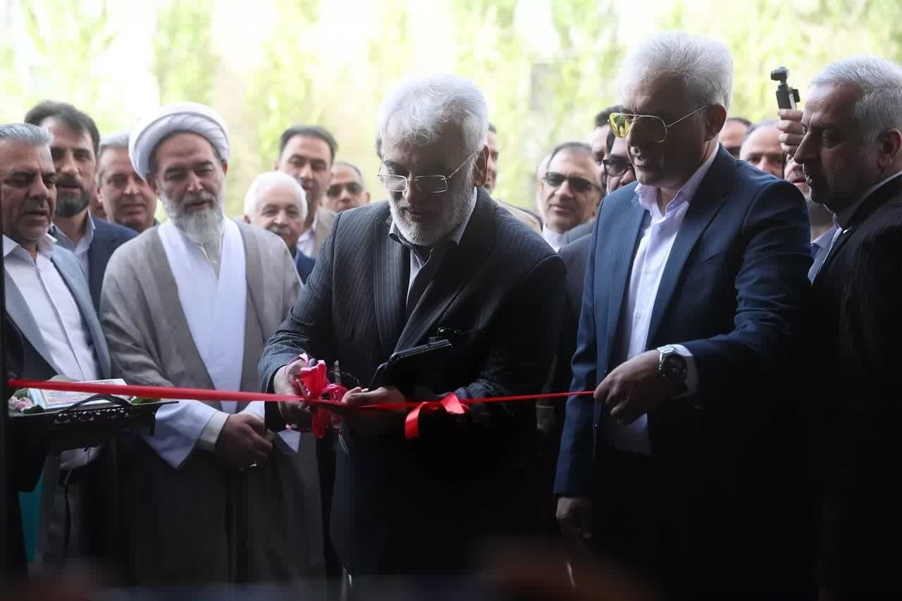 تداوم عقلانی مسیر تحول دانشگاه آزاد/ تعاملات علمی و فناوری بین‌المللی افزایش یابد