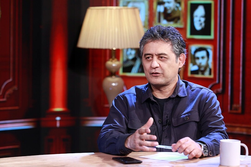 تولید محتوای مطلوب در دست رسانه مکتوب است/ نباید به بهانه «فنپیج» از فضای رسمی غافل شد تولید محتوای مطلوب در دست رسانه مکتوب است/ نباید به بهانه «فنپیج» از فضای رسمی غافل شد