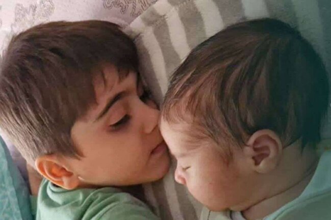 تابوت‌های کوچک، آرزوهای بر باد رفته/ ۸ ماهه‌ای که از آغوش مادر جدا نشد