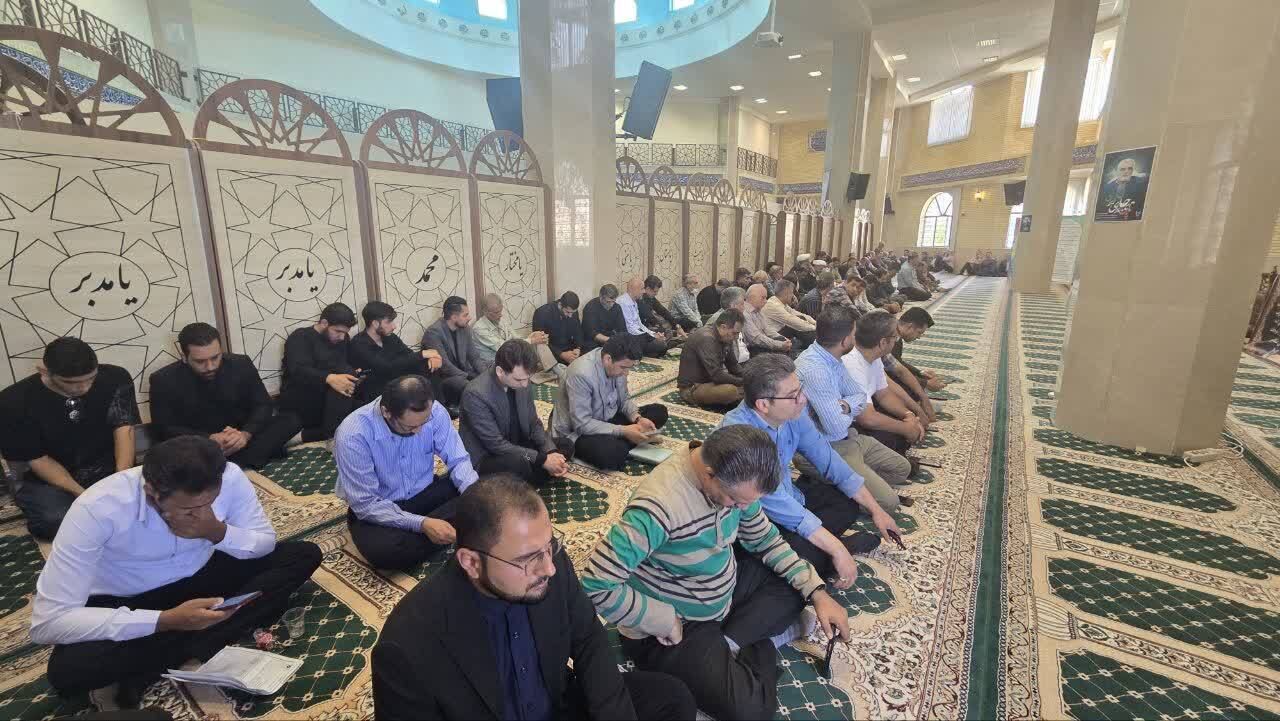 آیت‌الله موحد به سخت‌کوشی، استقامت و عمل به وظیفه شهره بود